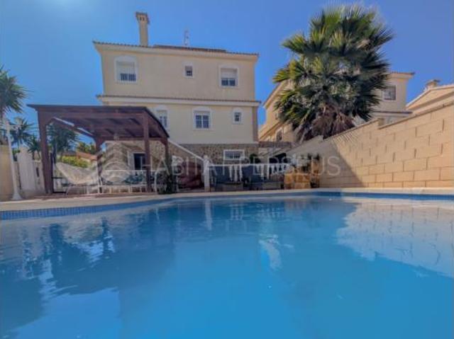 Chalet Venta Monforte del Cid, Urbanización La Capitanía