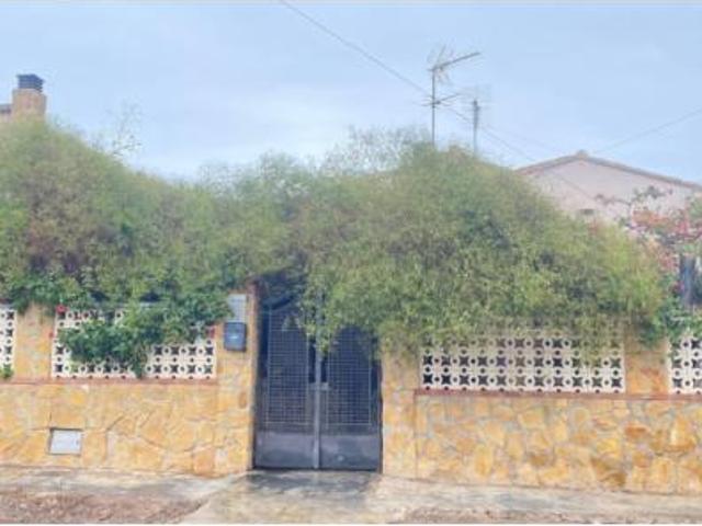 Chalet Venta Montcada Moncada, Masias