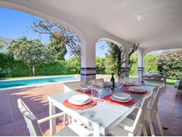 Chalet Venta Marbella, Centro