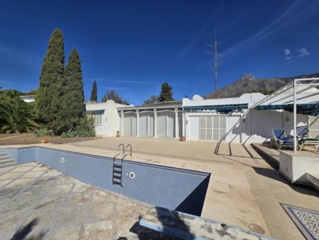 Chalet Venta Marbella, Centro