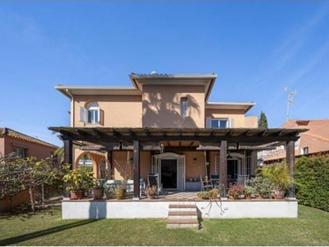 Chalet Venta Marbella, Centro