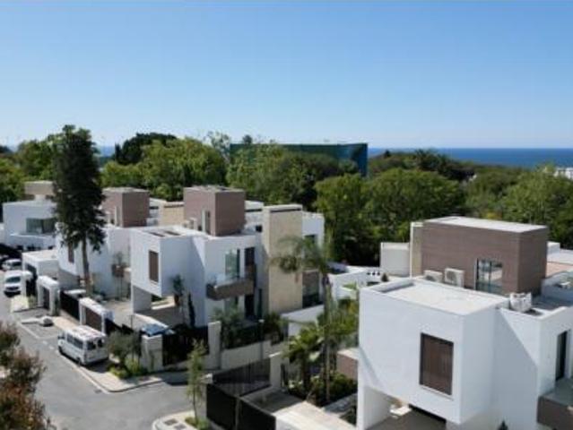 Chalet Venta Marbella, Centro