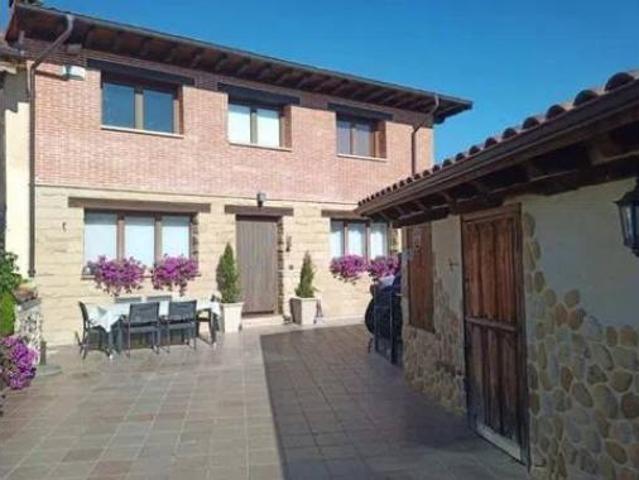 Chalet Venta Medina de Pomar, Medina de Pomar