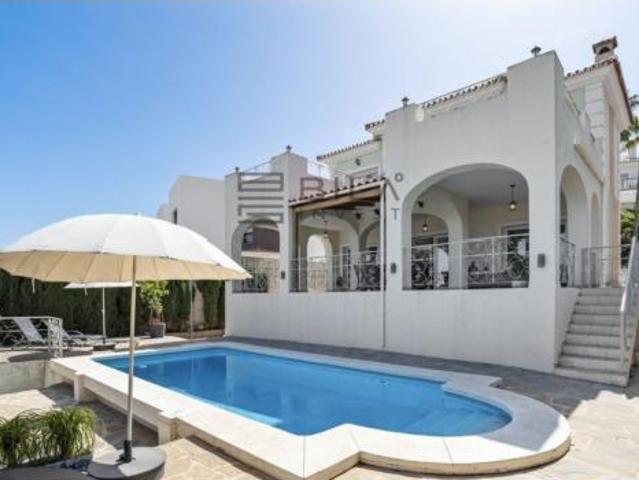 Chalet Venta Mijas, Hipódromo Cerrado del Águila