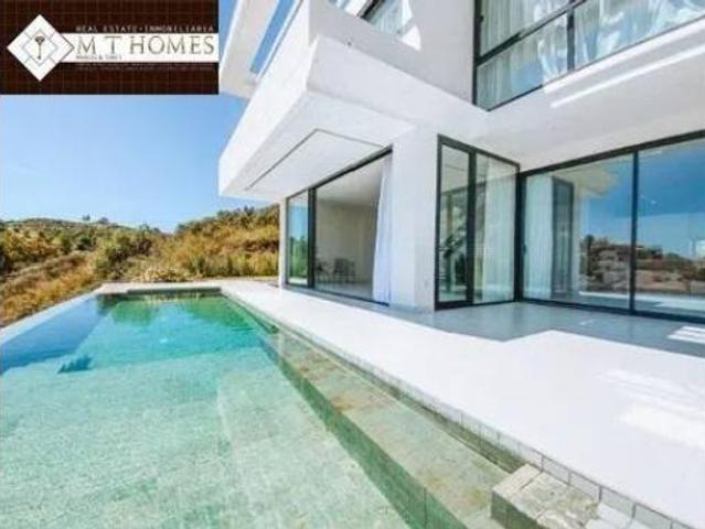 Chalet Venta Mijas, Hipódromo Cerrado del Águila