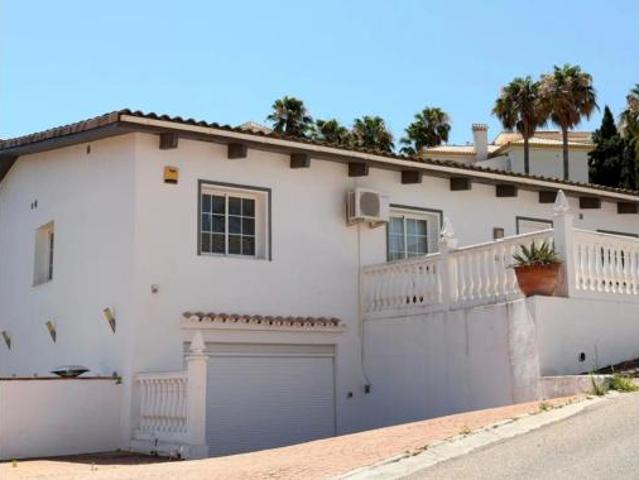 Chalet Venta Mijas, Hipódromo Cerrado del Águila