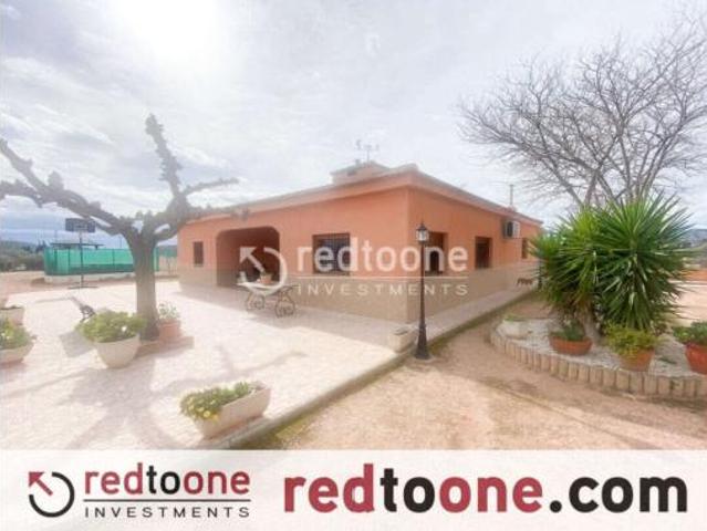 Chalet Venta Novelda, Novelda