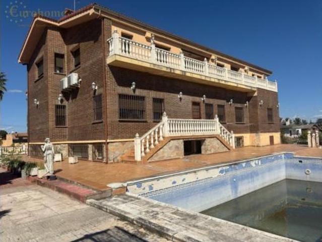 Chalet Venta Navalcarnero, Apeadero de Guadarrama