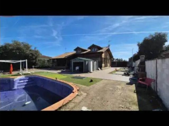 Chalet Venta Nuevo Baztán, Central Telefónica de Radio