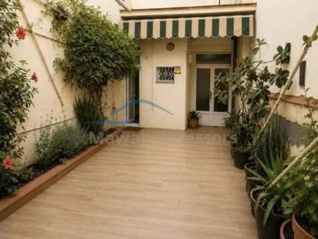 Chalet Venta Sabadell, Centre