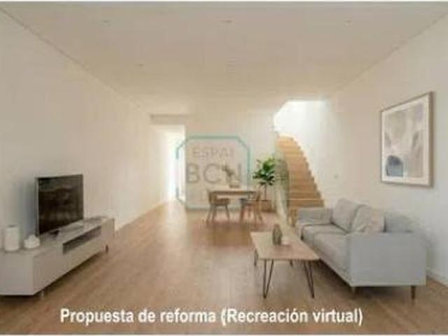 Chalet Venta Sabadell, Centre