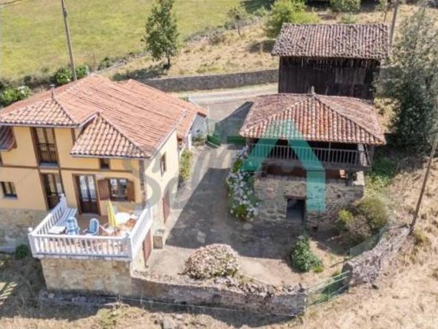 Chalet Venta Salas, Salas
