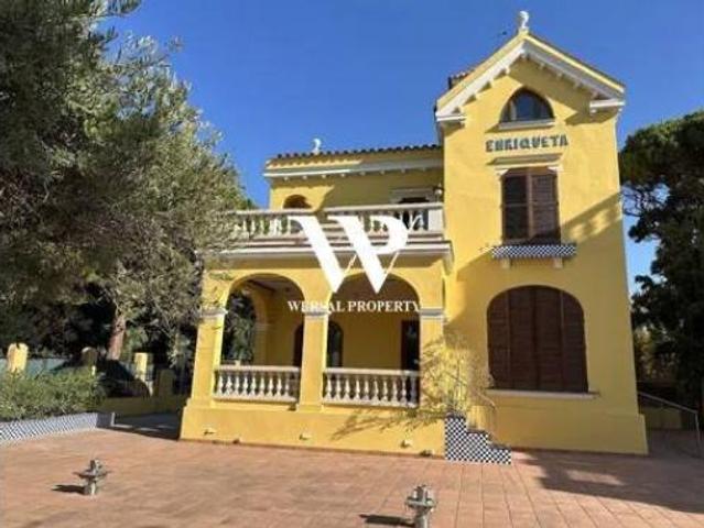 Chalet Venta Salou, La Salut