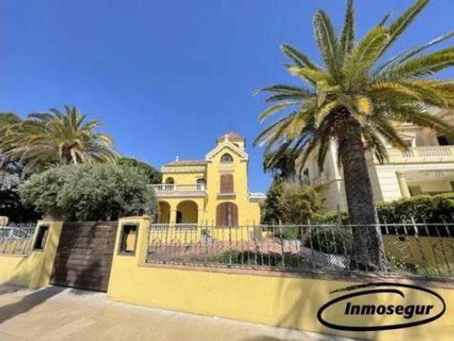 Chalet Venta Salou, La Salut