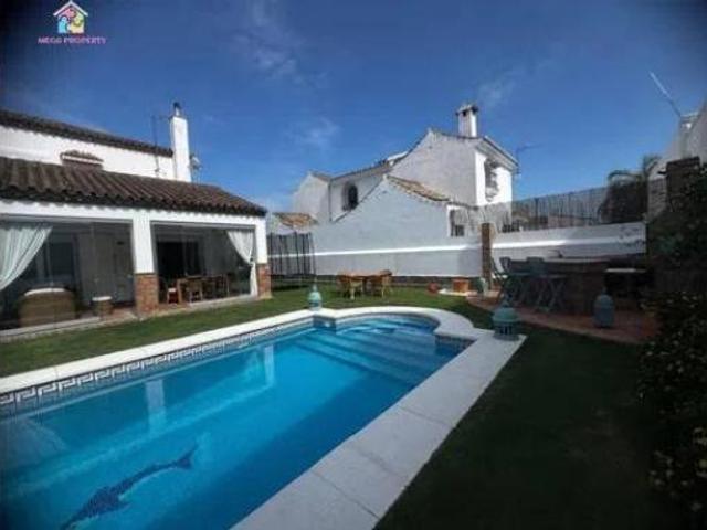 Chalet Venta San Roque, Núcleo