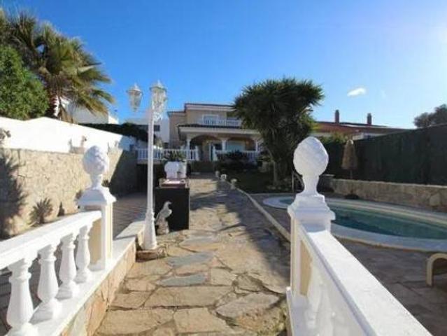 Chalet Venta Sant Pere de Ribes, Mas d'en Serra Els Cards