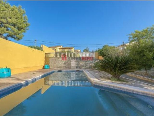 Chalet Venta Sant Pere de Ribes, Mas d'en Serra Els Cards