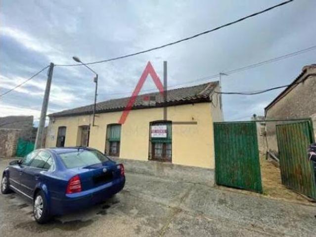 Chalet Venta Santa María La Real de Nieva, Hoyuelos