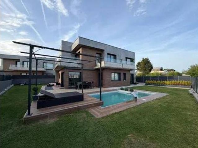 Chalet Venta Santander, Valdenoja