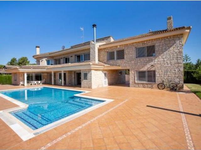 Chalet Venta Serra, Serra