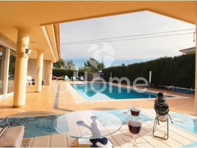 Chalet Venta Serra, Serra