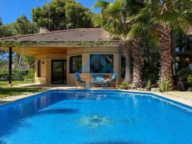 Chalet Venta Sitges, Can Girona Terramar Vinyet