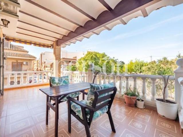 Chalet Venta Paterna, Centre