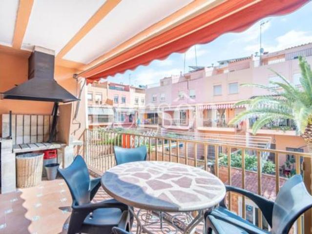 Chalet Venta Paterna, Centre