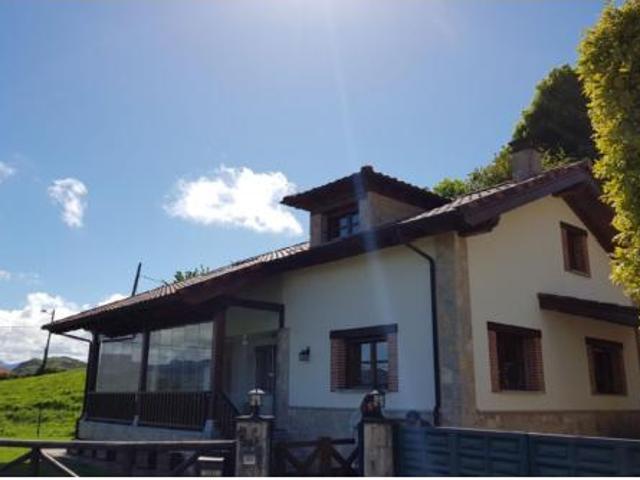Chalet Venta Parres, La Vita