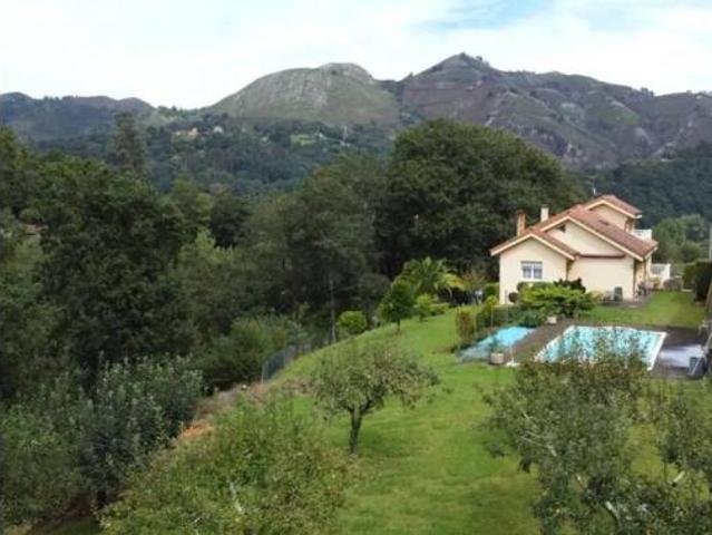 Chalet Venta Parres, Parres