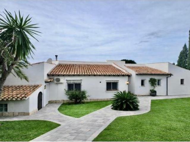 Chalet Venta Pego, Montepego