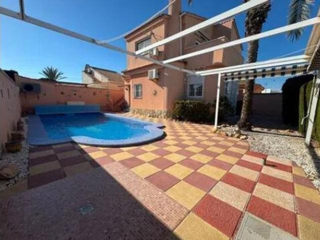 Chalet Venta Pilar de la Horadada, Mil Palmeras