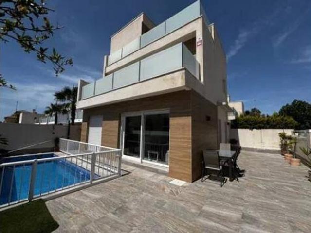 Chalet Venta Pilar de la Horadada, Núcleo