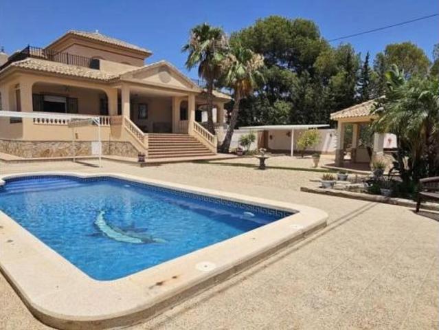 Chalet Venta Pilar de la Horadada, Núcleo