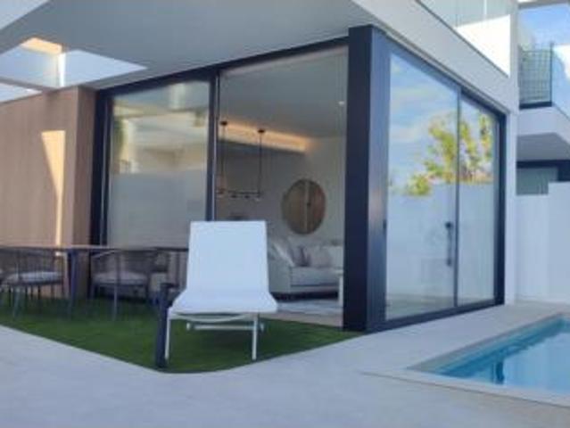 Chalet Venta Pilar de la Horadada, Núcleo