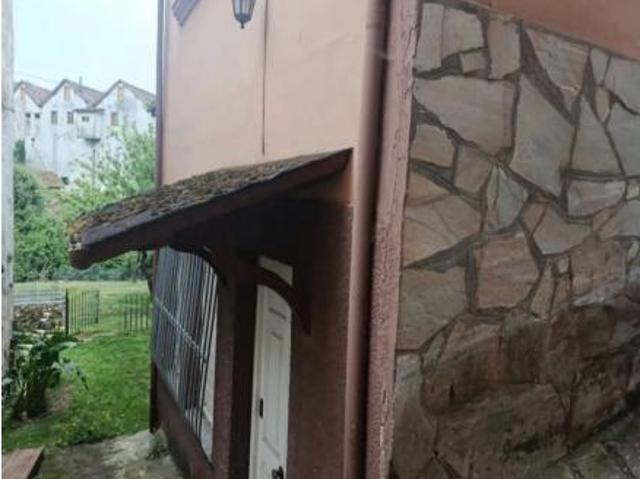Chalet Venta Pravia, Agones