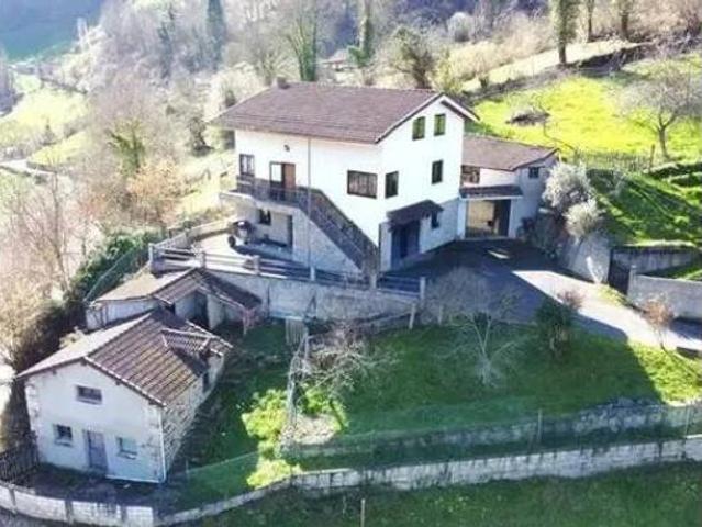 Chalet Venta Quirós, Bárzana de Quirós