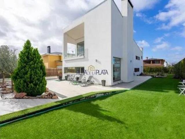 Chalet Venta Roales, Roales