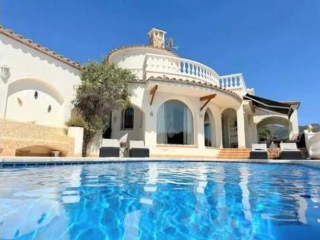 Chalet Venta Roses, Centre