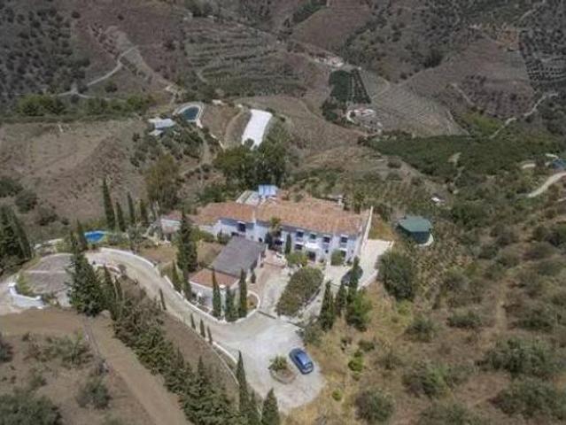 Chalet Venta Torrox, Núcleo