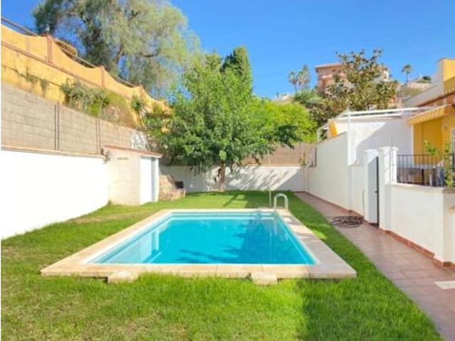 Chalet Venta Torrox, Urbanización Santa Rosa Generación del 27