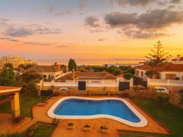 Chalet Venta Torremolinos, Centro
