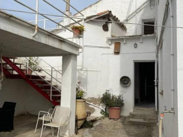 Chalet Venta Tortosa, Bítem