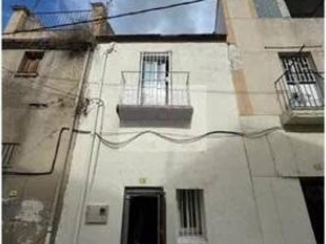 Chalet Venta Tortosa, Centre