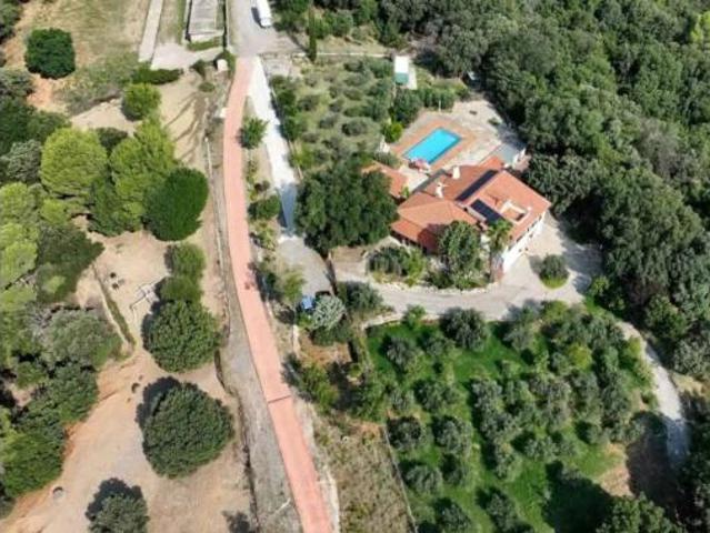 Chalet Venta Terrassa, Can Roca