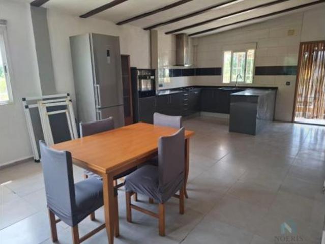 Chalet Venta Turís, Masía del Conde Cortichelles