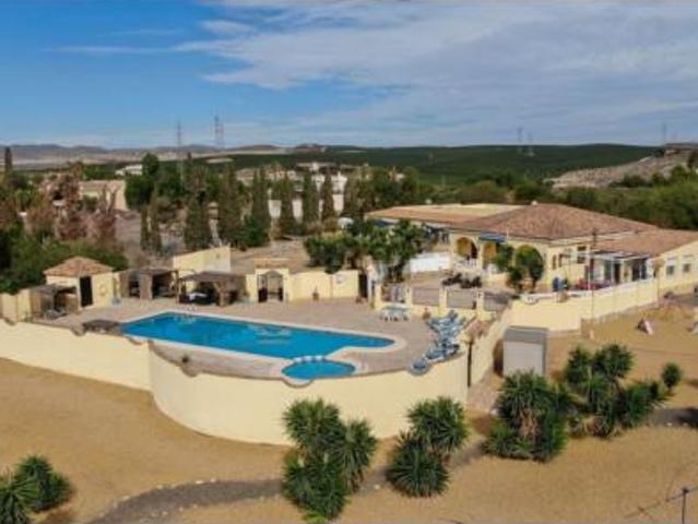 Chalet Venta Turre, El Cortijo Grande