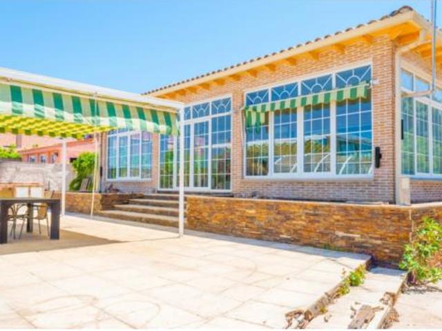 Chalet Venta Valdeaveruelo, Urbanización Sotolargo