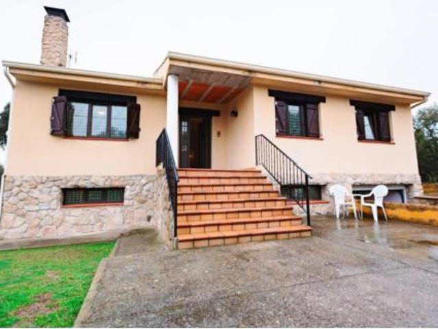 Chalet Venta Valdeaveruelo, Urbanización Sotolargo
