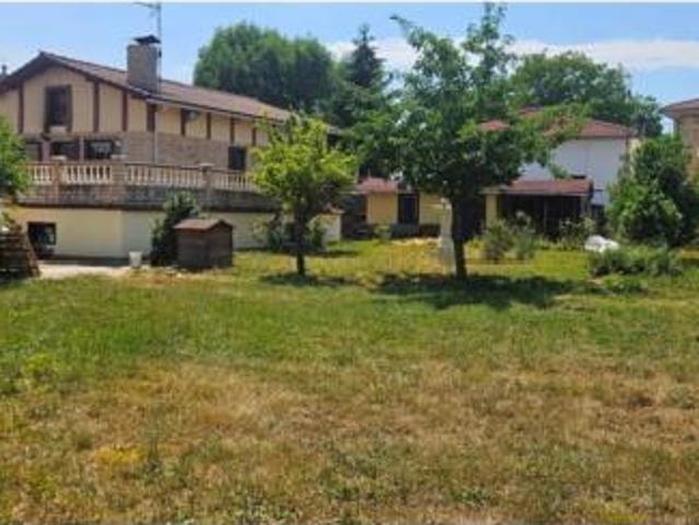 Chalet Venta Valle de Losa, Baró